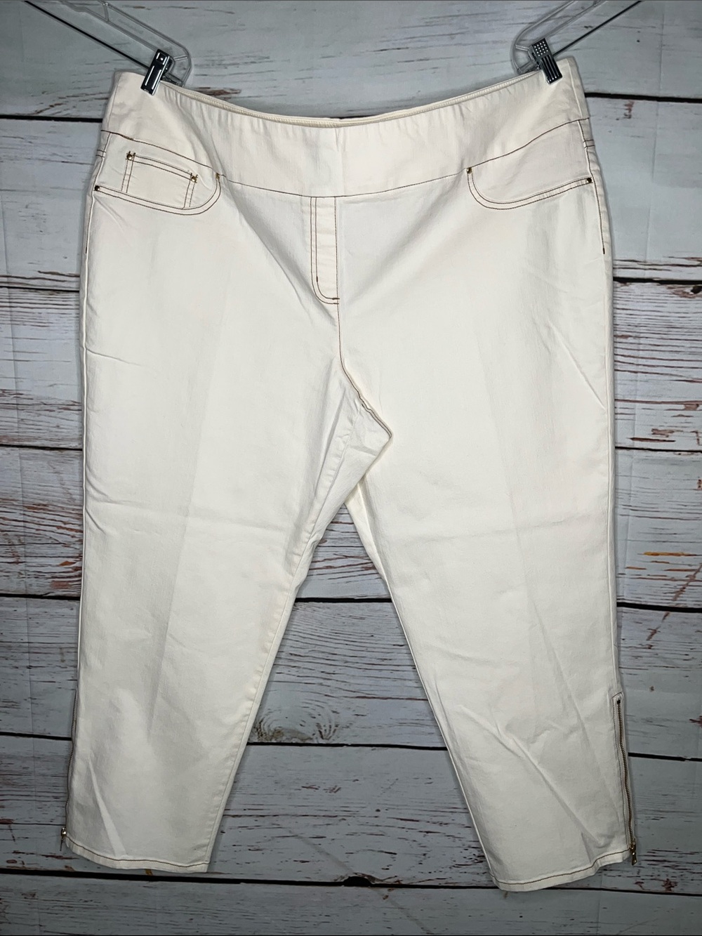 Ruby Rd. Woman NWT Size 24W Ivory Denim Contour Waist Pull On Zip Ankle Jeans